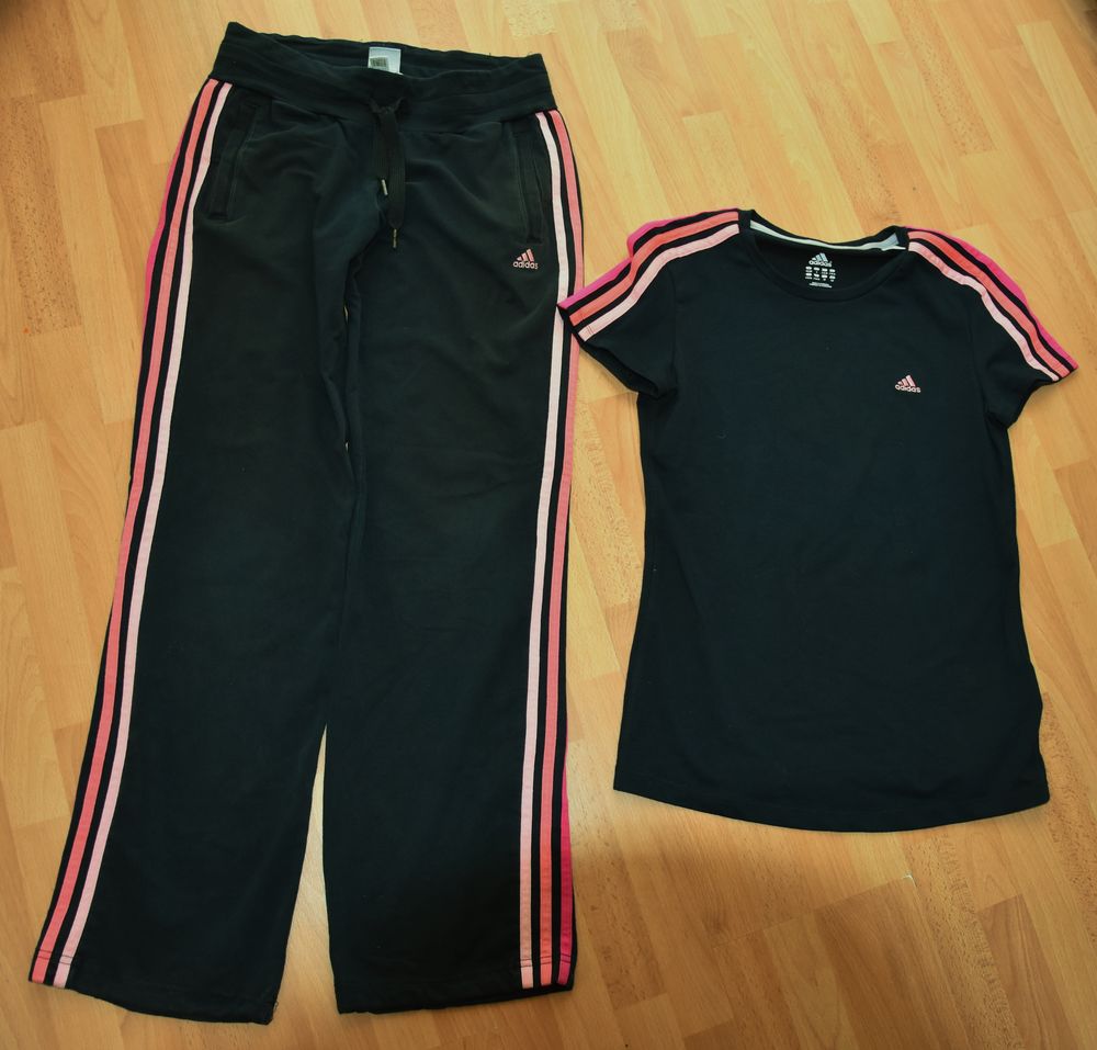ADIDAS. Jogging Surv&ecirc;tement ADIDAS. Taille: S/XS. Excellent Vtements