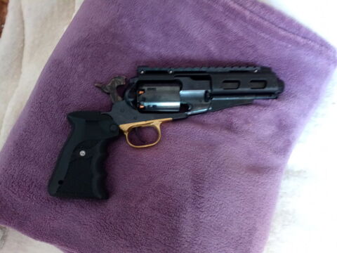 replique révolver 6 coups poudre noire Remington shérrif Alrance (12)