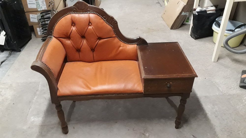 Si&egrave;ge "t&eacute;l&eacute;phone" en ch&ecirc;ne Meubles