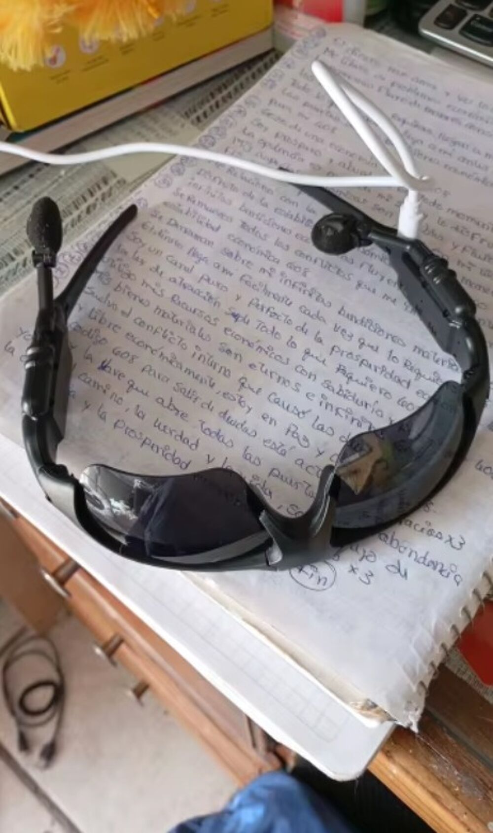 Lunettes de Soleil Connect&eacute;e (Casque/T&eacute;l&eacute;phone//Bluetooth)
Audio et hifi