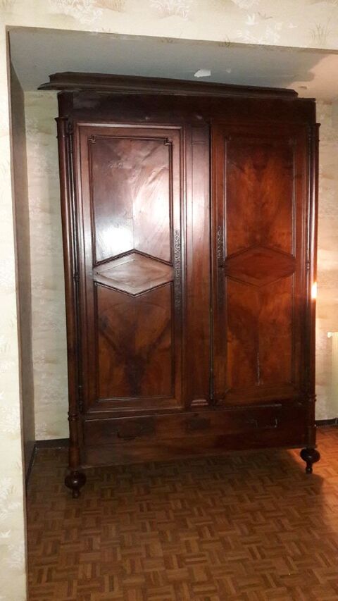  Armoire bourguignonne 490 Mellecey (71)