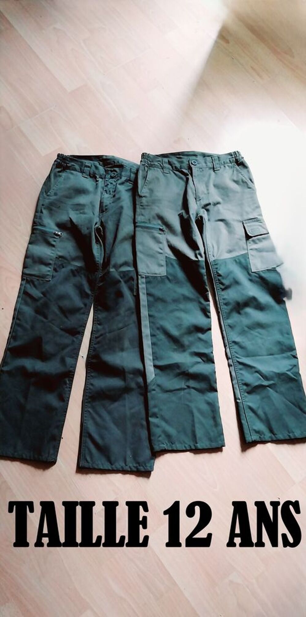 Pantalons Treillis tr&egrave;s bon &eacute;tat Diff&eacute;rentes tailles Vêtements