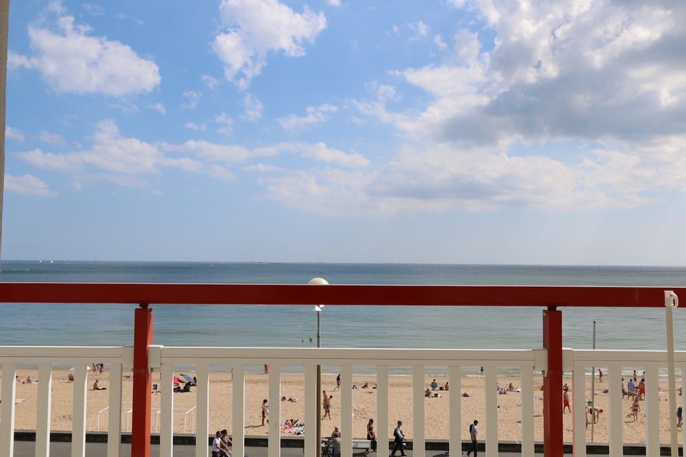   Plein Sud Face à l'océan dans un ancien grandHotel  Vacances  / Offres de location 