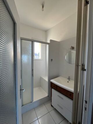  Appartement à louer 4 pièces 82 m²