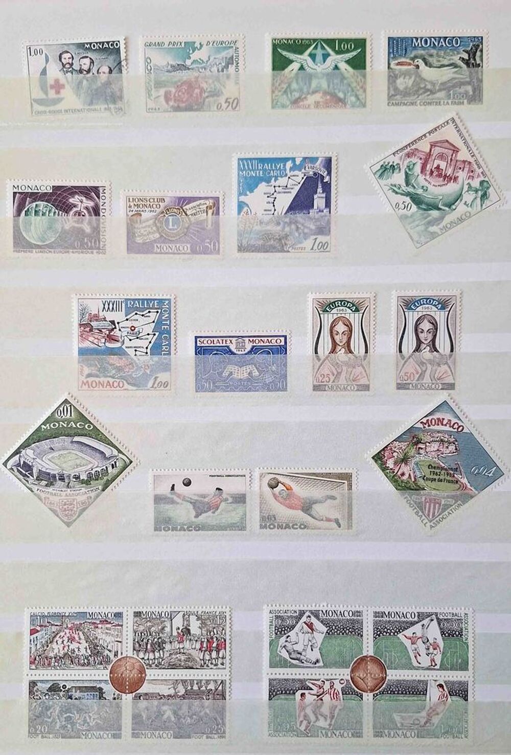 S&eacute;rie de timbres de collection de Monaco 