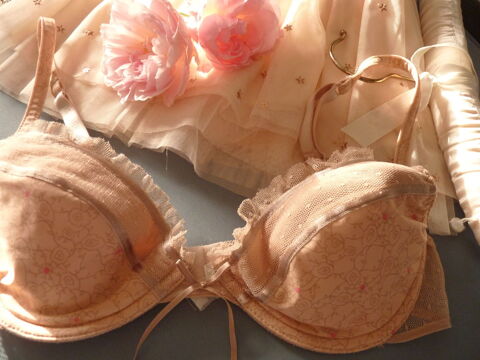 soutien gorge femme etam 90 B rose poudr TBE 15 Brienne-le-Chteau (10)