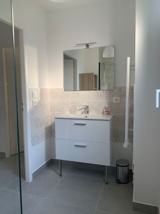  Appartement à louer 3 pièces 70 m²
