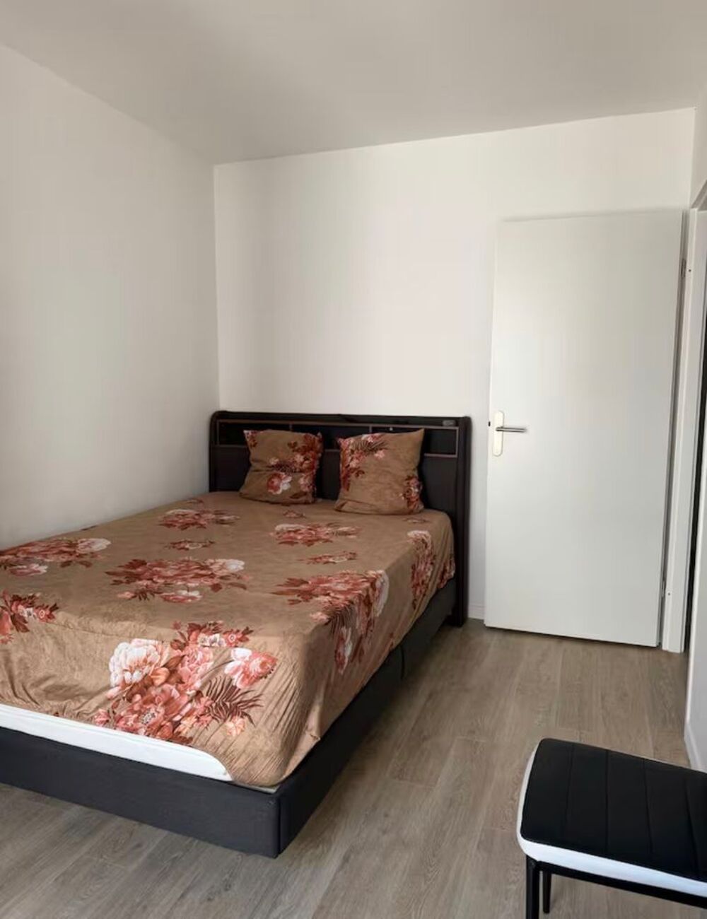Location Appartement Superbe Studio meublé 35 m² Rue Albert Thomas Paris 10e Paris 10