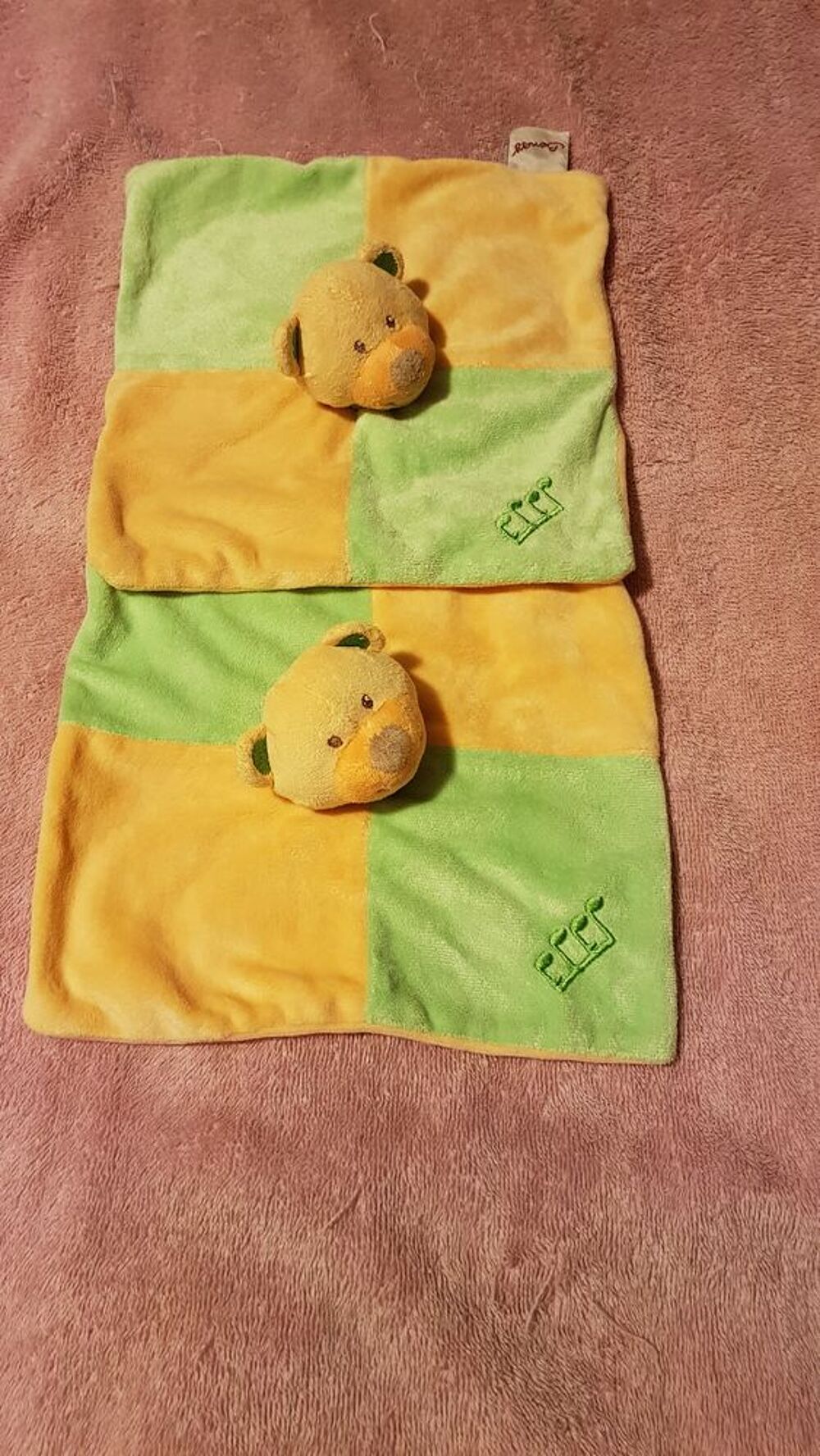 Lot de 2 doudous carr&eacute; plat orange et vert - Ours - Bengy Puriculture