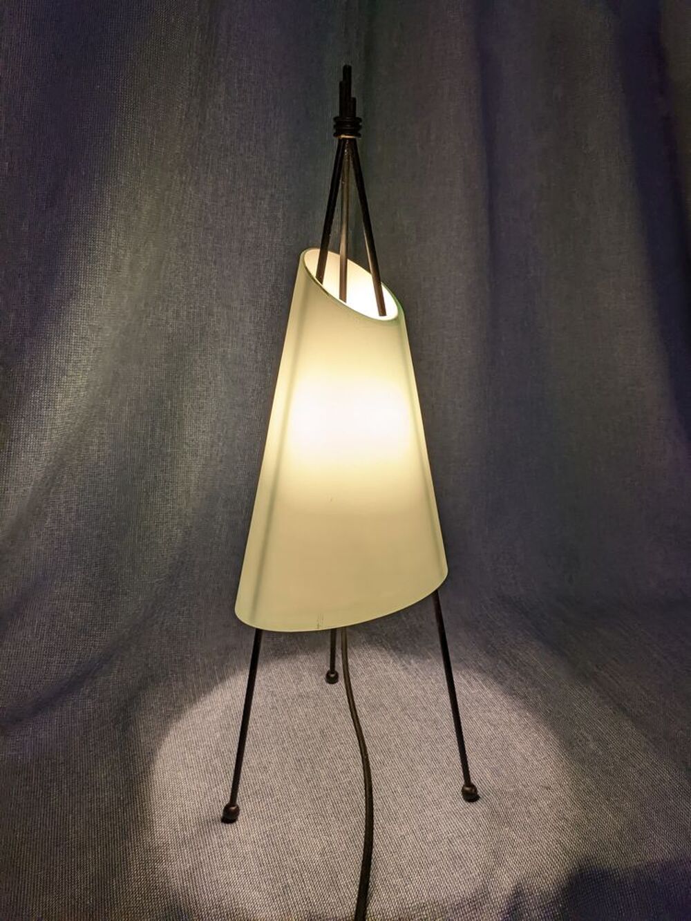 Lampe en verre et m&eacute;tal design des ann&eacute;es 1960/1950 forme tr Dcoration