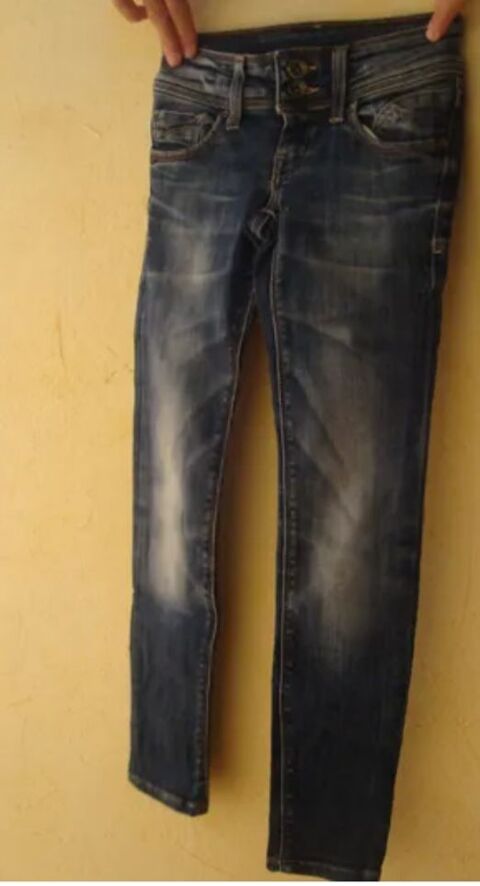 Jeans Teddy Smith taille 8 ans.  10 Plormel (56)