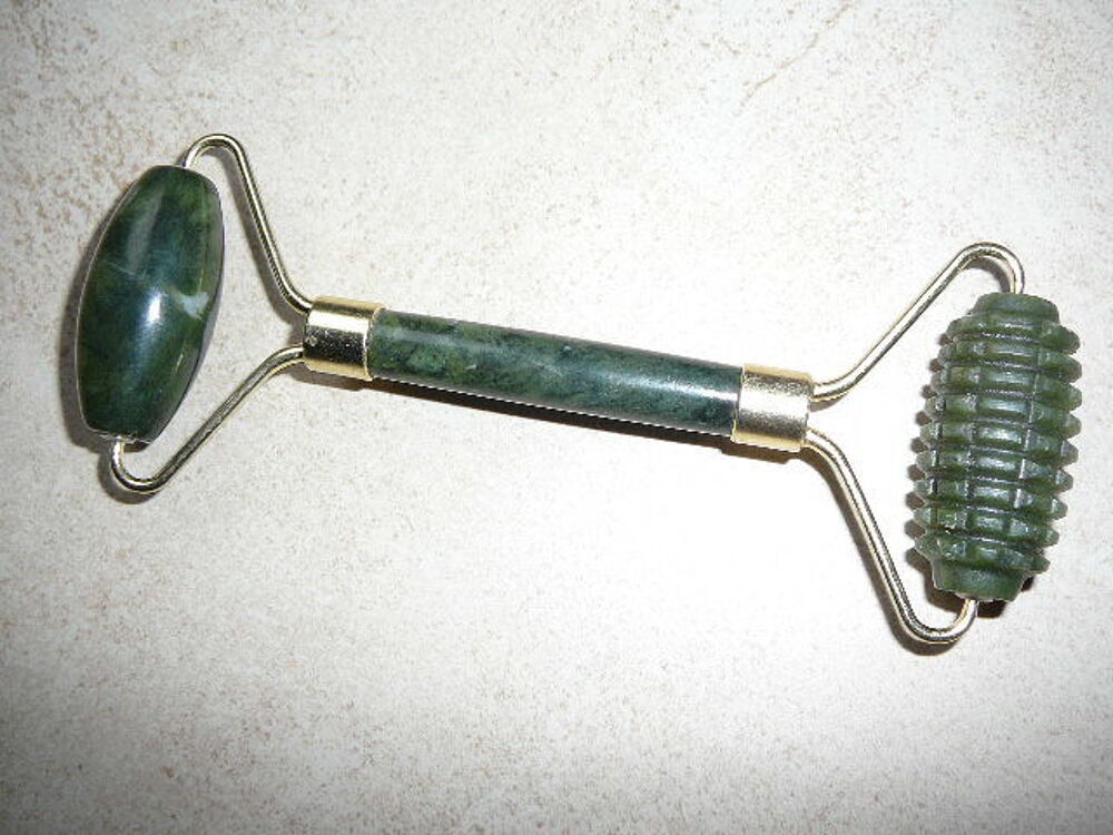 Rouleau de Massage Pierre Jade - Neuf Bijoux et montres