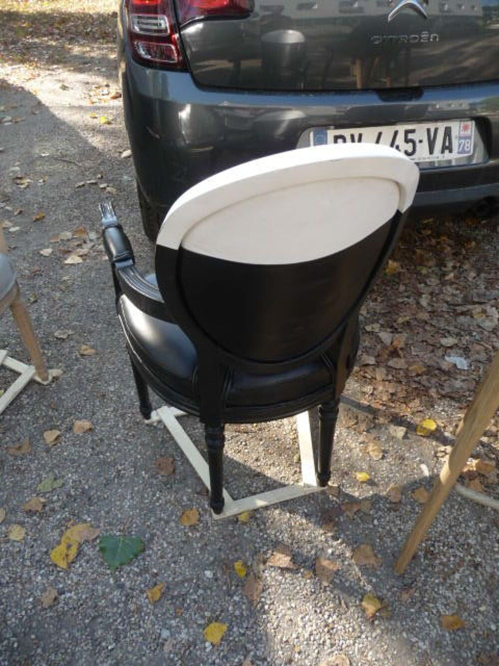 Fauteuil cabriolet en cuir noir et blanc Meubles
