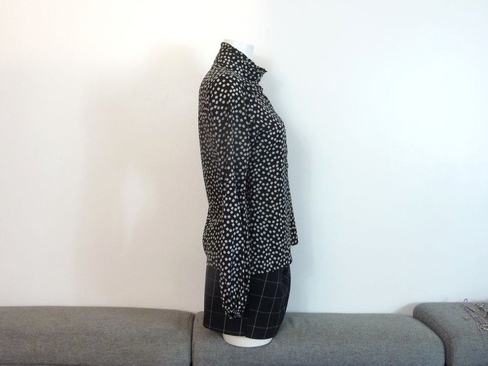 Chemisier/ Chemise Noir &agrave; Fleurs Blanches- Vonda Vêtements