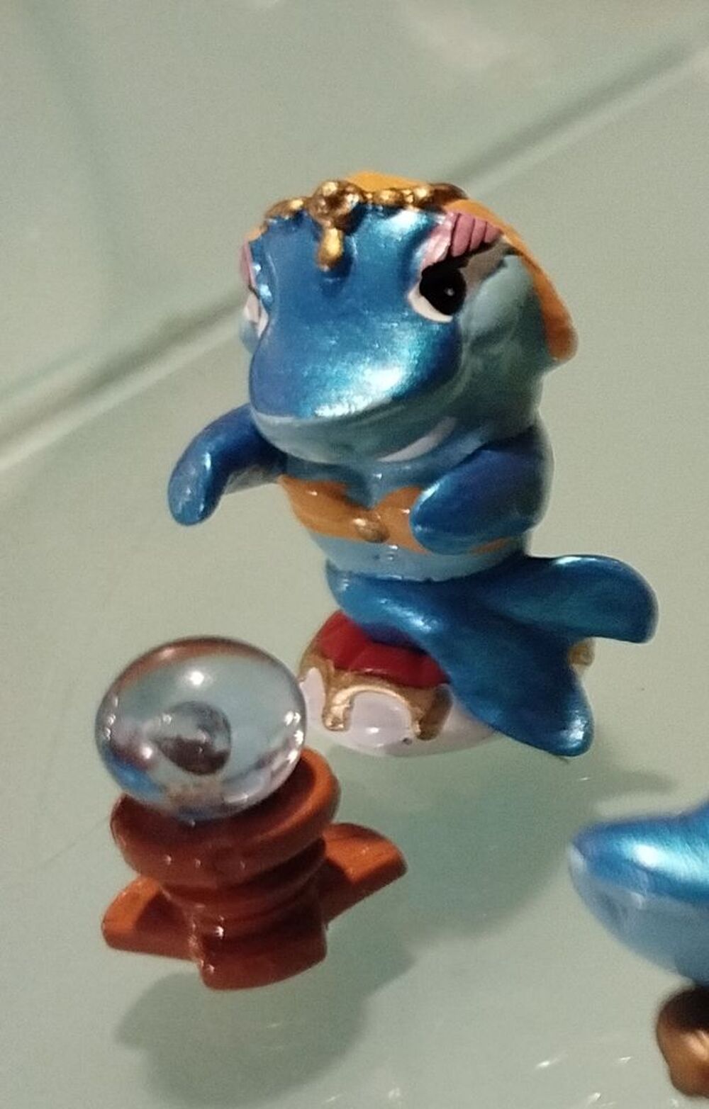 Gros lot de + 300 figurines et accessoires KINDER /ann&eacute;es 90 