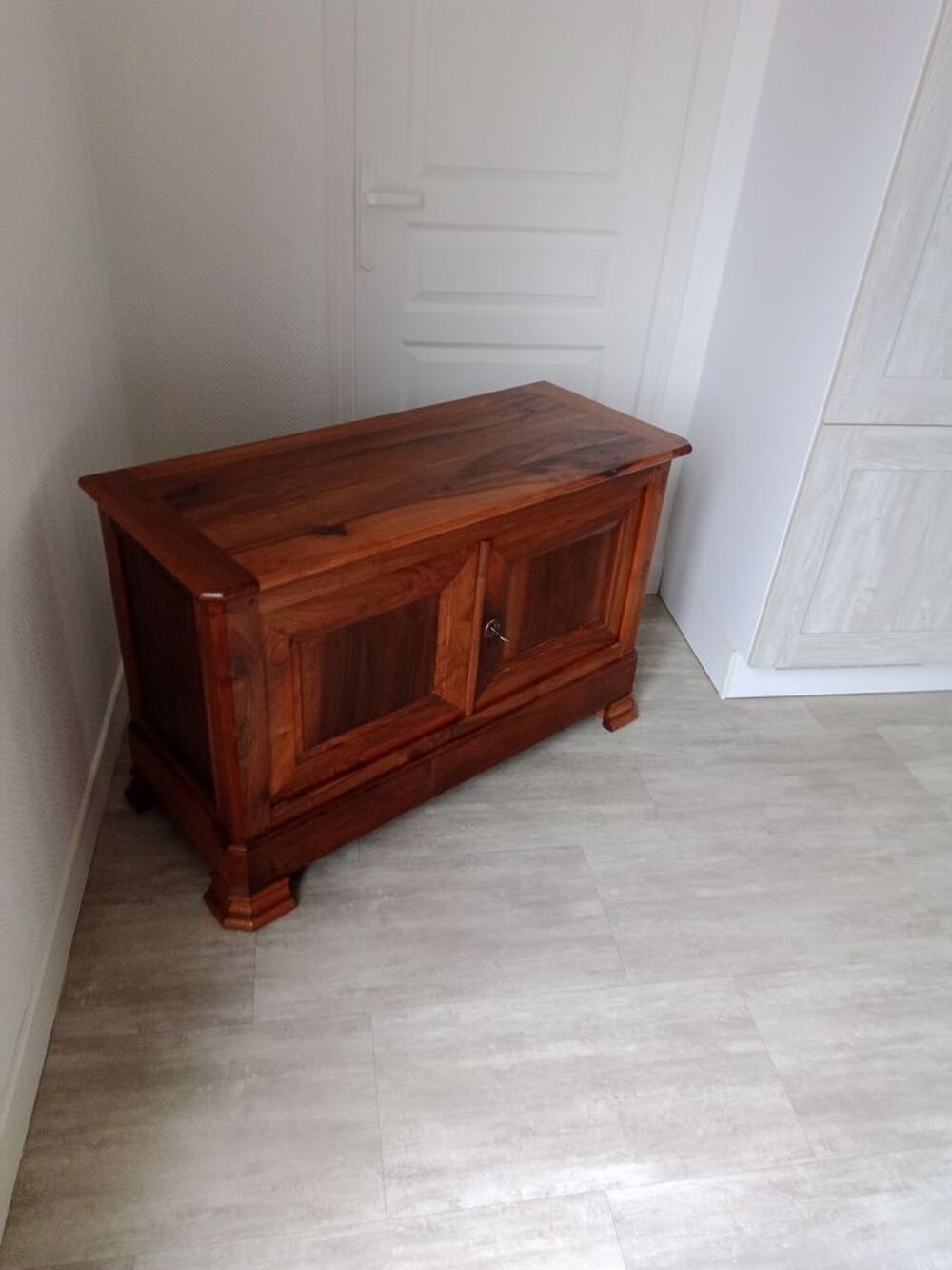buffet 2 portes en noyer Meubles