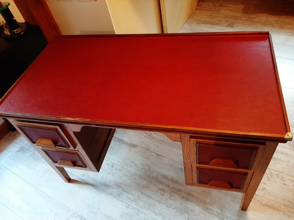 Bureau. Meubles