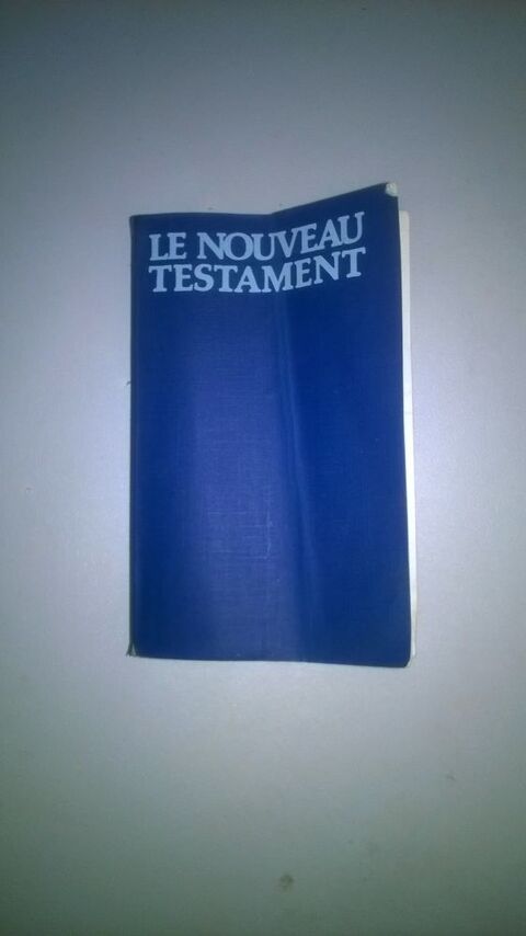 Livre poche Le Nouveau Testament
LOUIS SEGOND
Bon etat
3 Talange (57)