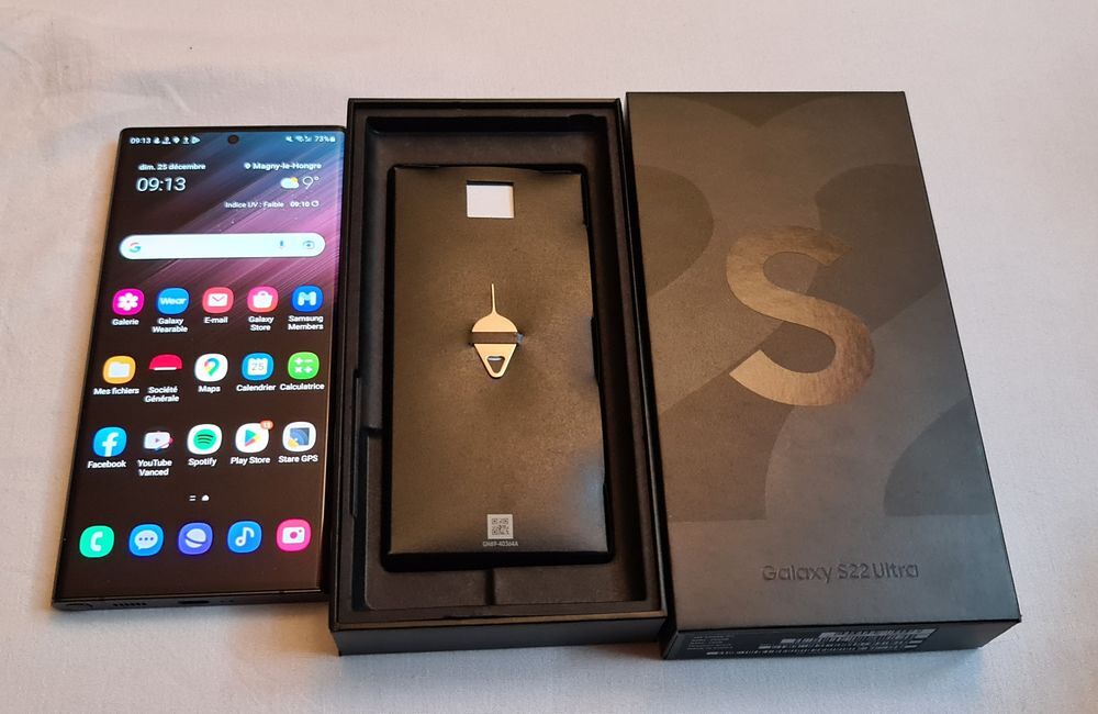 Samsung galaxy s22 ultra noir 256gb Téléphones et tablettes