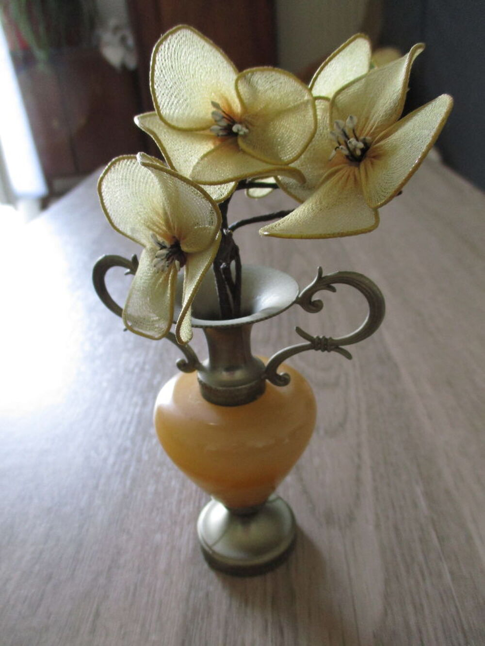 Petit vase en onyx + fleurs tissus Décoration