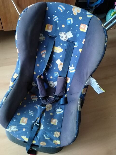 si�ge voiture 25 Roville-aux-Ch�nes (88)