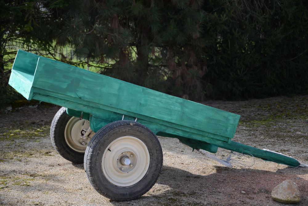 Remorque de jardin, artisanale en bois, r&eacute;nov&eacute;e Jardin