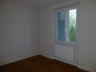  Appartement à louer 3 pièces 49 m²