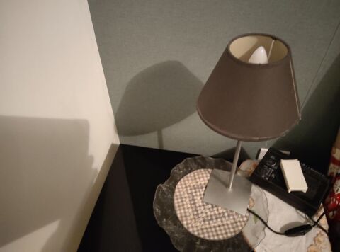 Plusieurs Lampes de salon a poser 
Bas prix 5 Colombier-Fontaine (25)