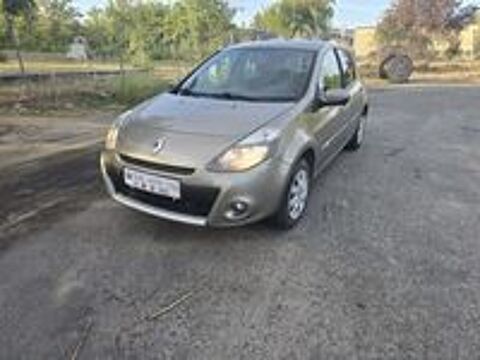 Clio III 1.5 dCi 105 eco2 Dynamique (6 CV) 2009 occasion 31140 Aucamville