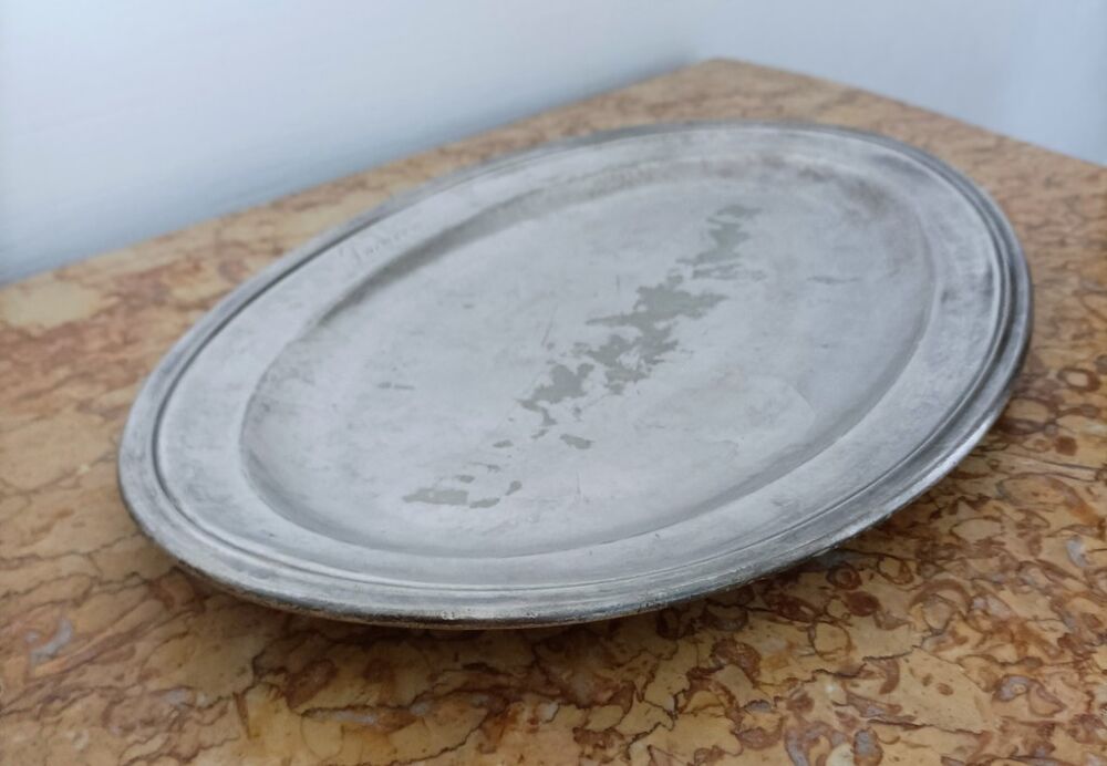 Plat Oval en M&eacute;tal Argent&eacute; Décoration