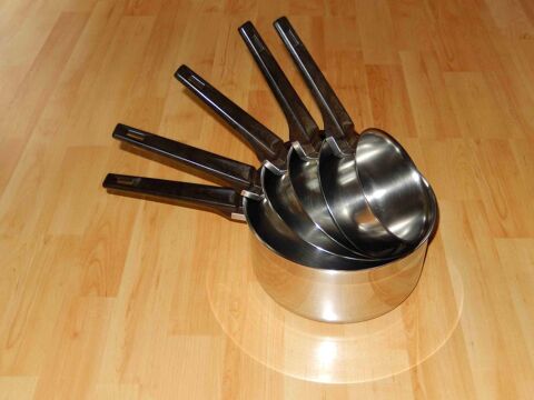 Lot de casseroles aluminium 30 Saint-Andr-lez-Lille (59)