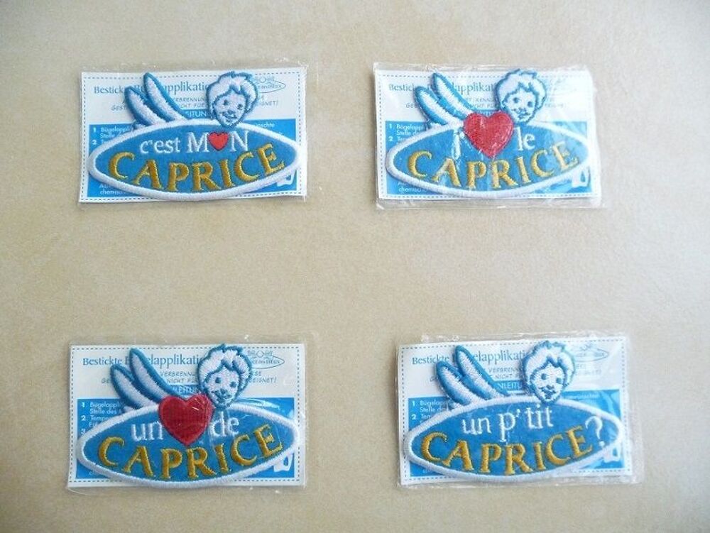 4 &eacute;cussons brod&eacute;s Caprice des Dieux - NEUFS 