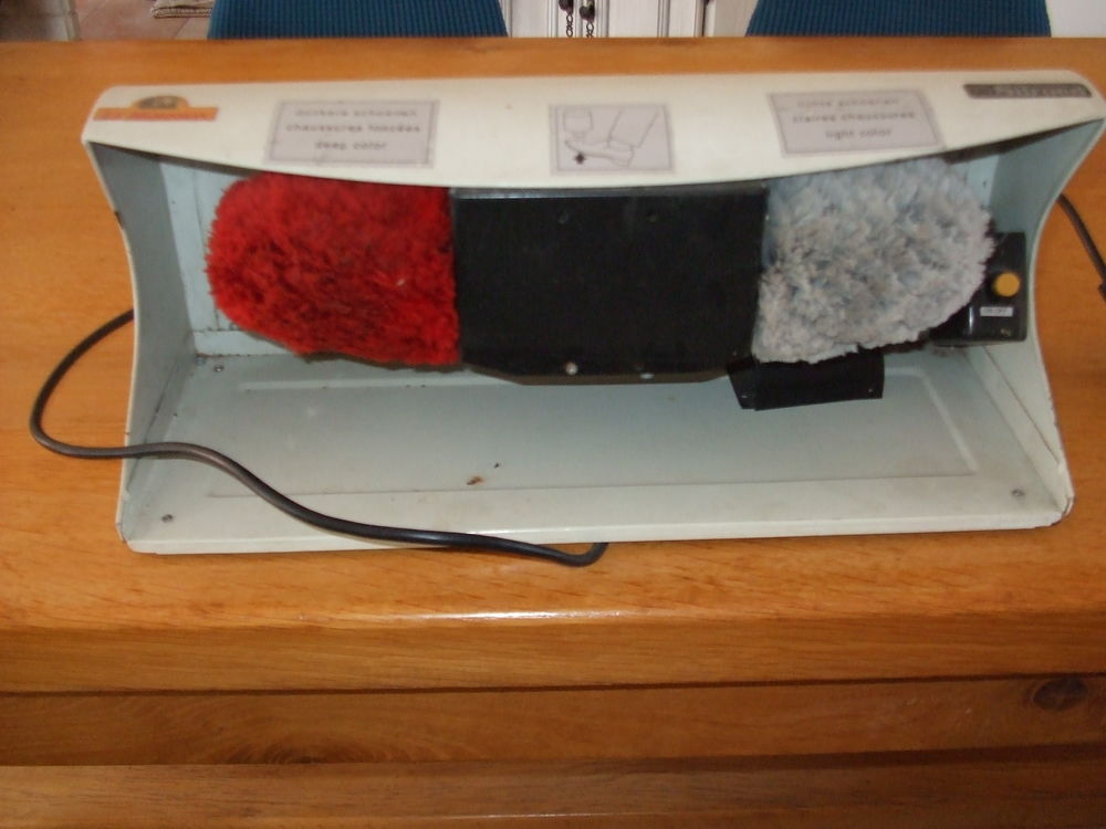 Cireuse &eacute;lectrique pour chaussures Electroménager