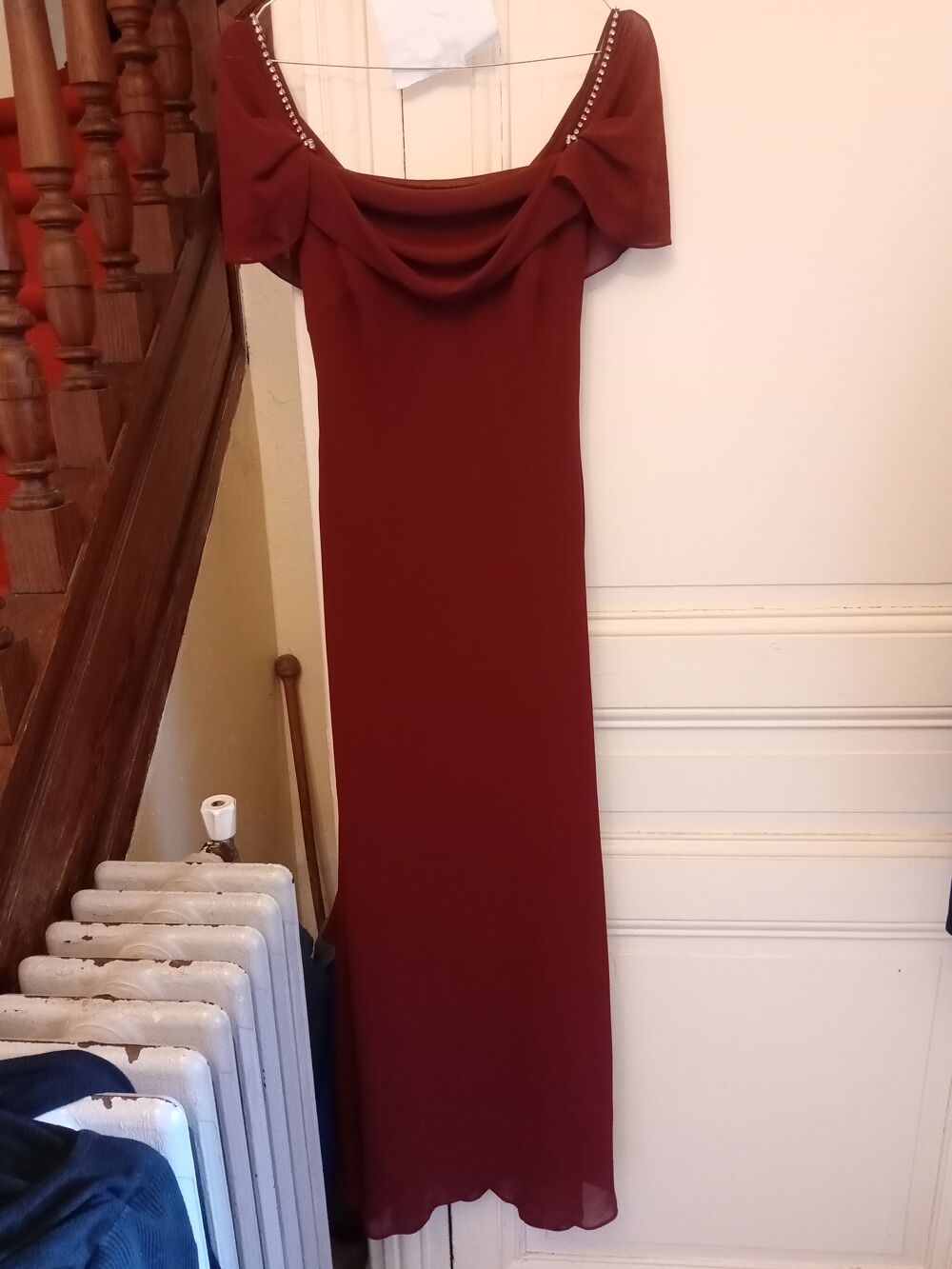 Robe de soir&eacute;e bordeaux comme neuve Vtements