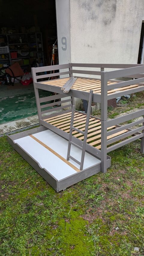 Lit superpos en bois gris avec sommiers  lattes 130 La Rochelle (17)