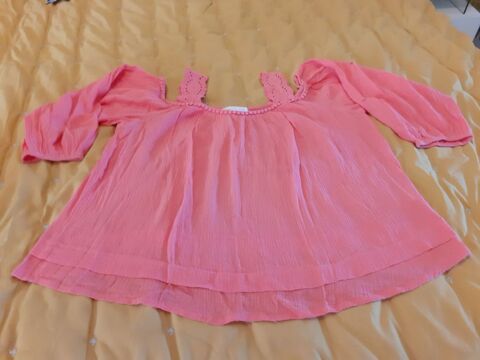 PETIT HAUT � BRETELLES  Peace n'Love  M 5 Saint-Etienne (42)