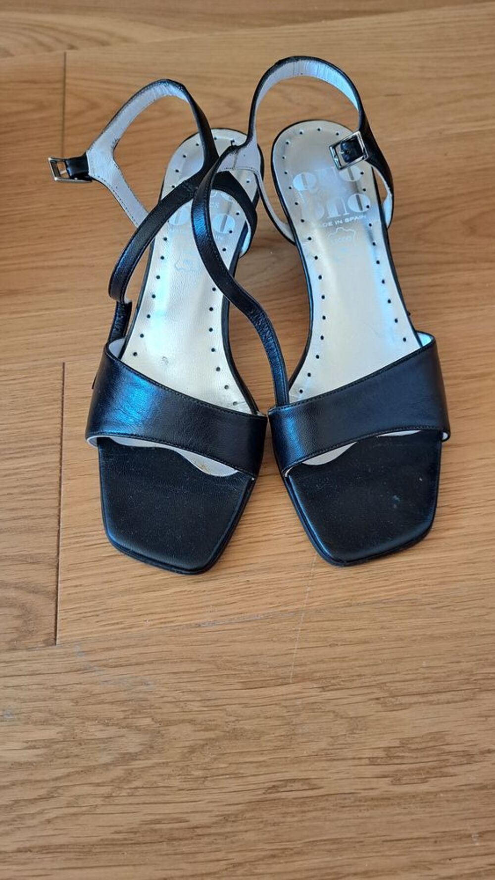 chaussure &agrave; brides Chaussures