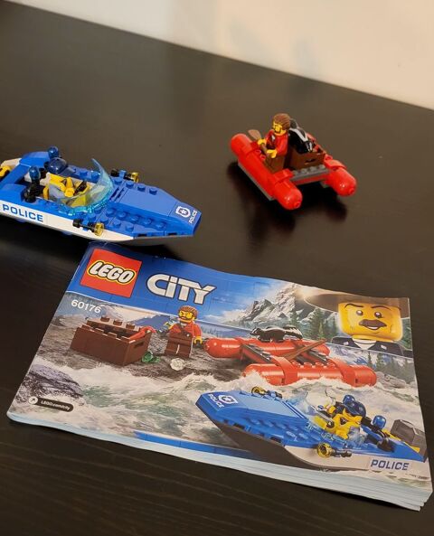 Lego city arrestation en hors-bord ref 60176 13 Nancy (54)