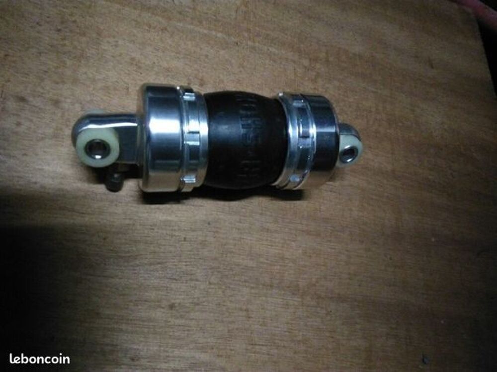  3 differents Amortisseurs neufs Bricolage