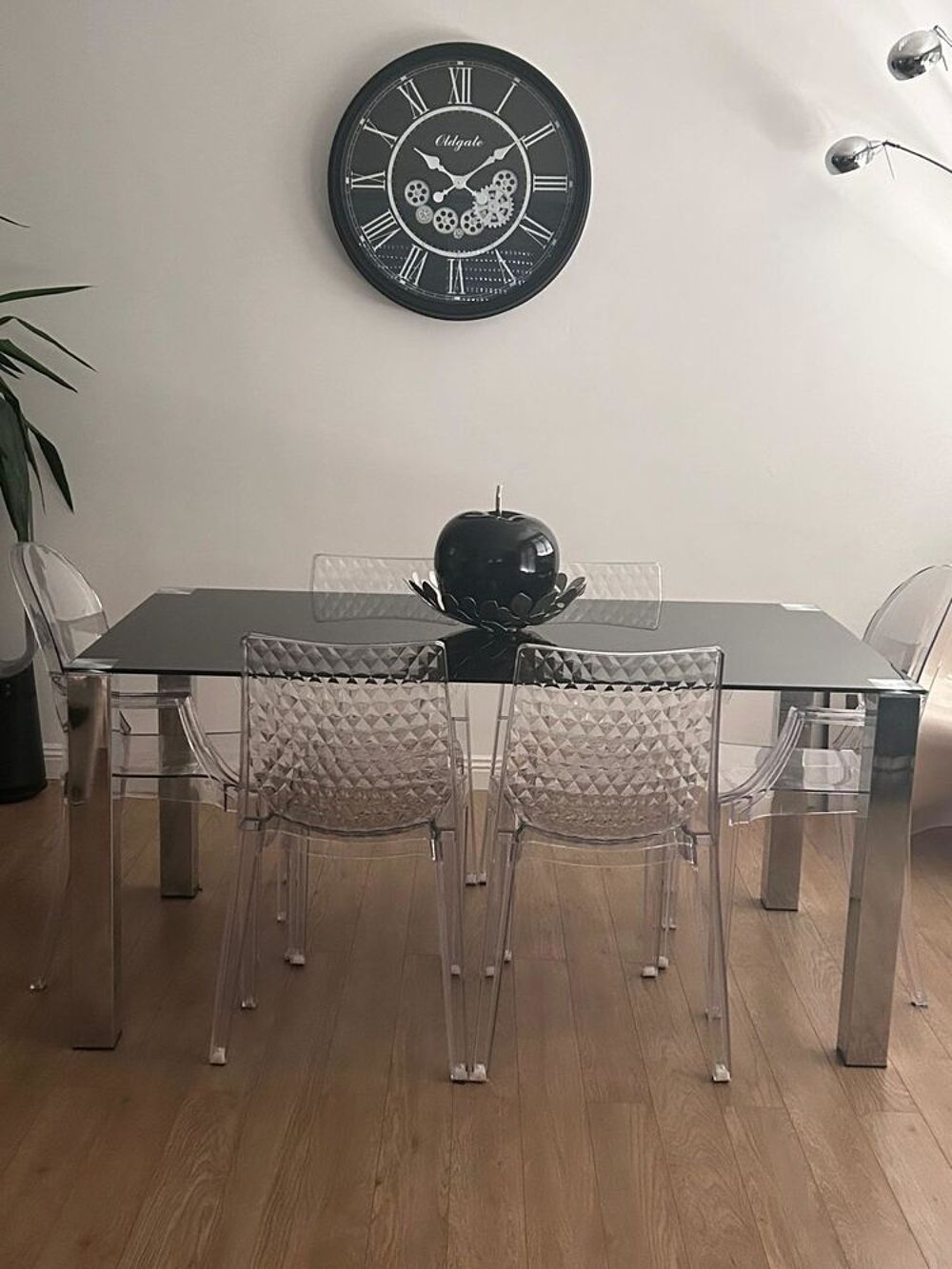 Table en verre transparente design moderne Meubles