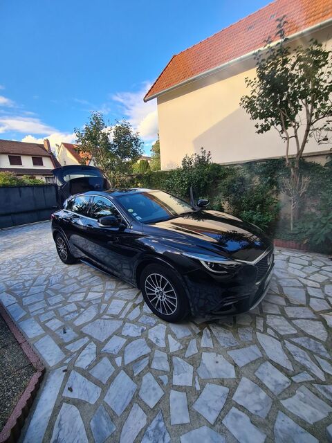 Infiniti Q30 S 2016 occasion Montreuil 93100