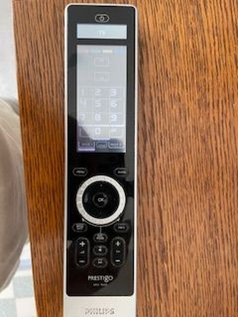 T�l�commande universelle PHILIPS SRU9600/10 20 Malicorne-sur-Sarthe (72)