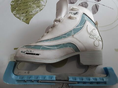 Chaussures  patin   glace 30 Chevaign (35)