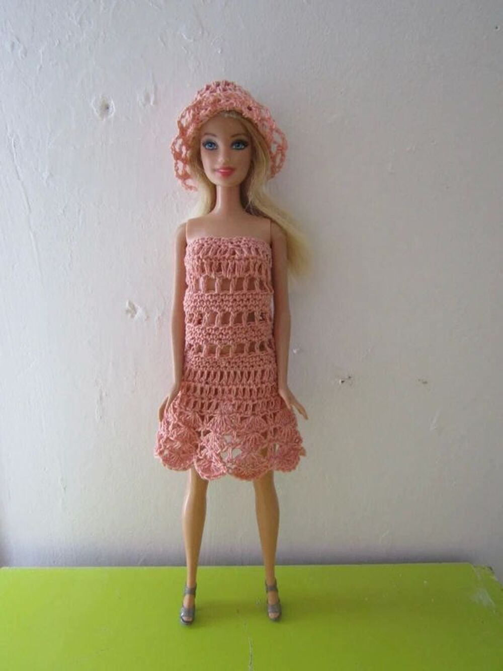 V&ecirc;tements poup&eacute;e Barbie fait main Jeux / jouets