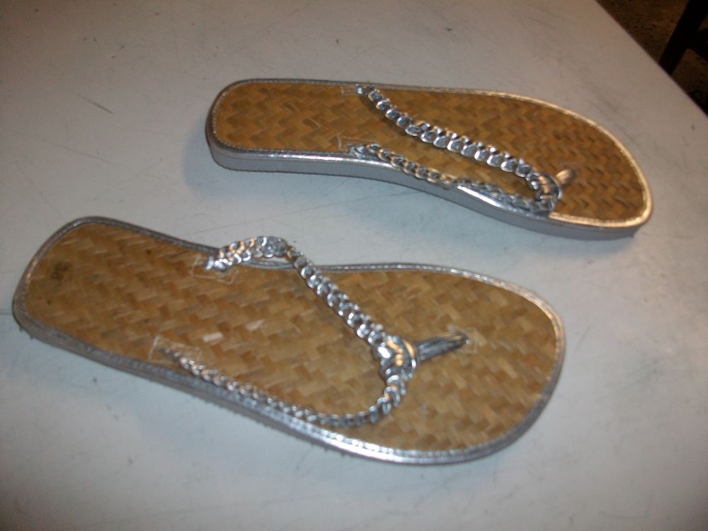 Tongs Argent&eacute;s semelle tress&eacute;e pt38-neuf Chaussures
