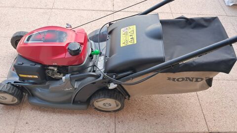 Tondeuse honda HRX 476 VYE 670 Givry-en-Argonne (51)