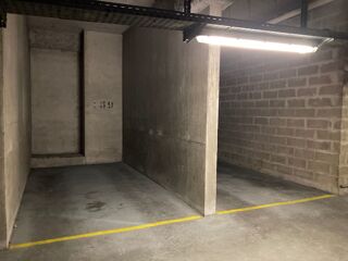  Parking / Garage à louer 12 m²