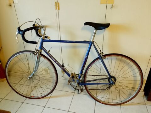  Vélo de route Cycles Gitane, taille 54. 150 Eauze (32)