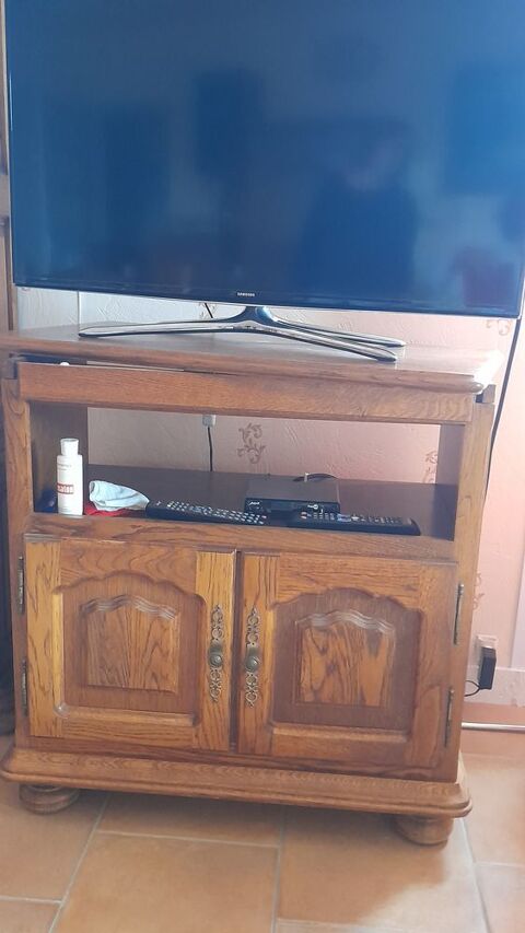 Meuble TV ch�ne massif
50 La Chauss�e-Saint-Victor (41)