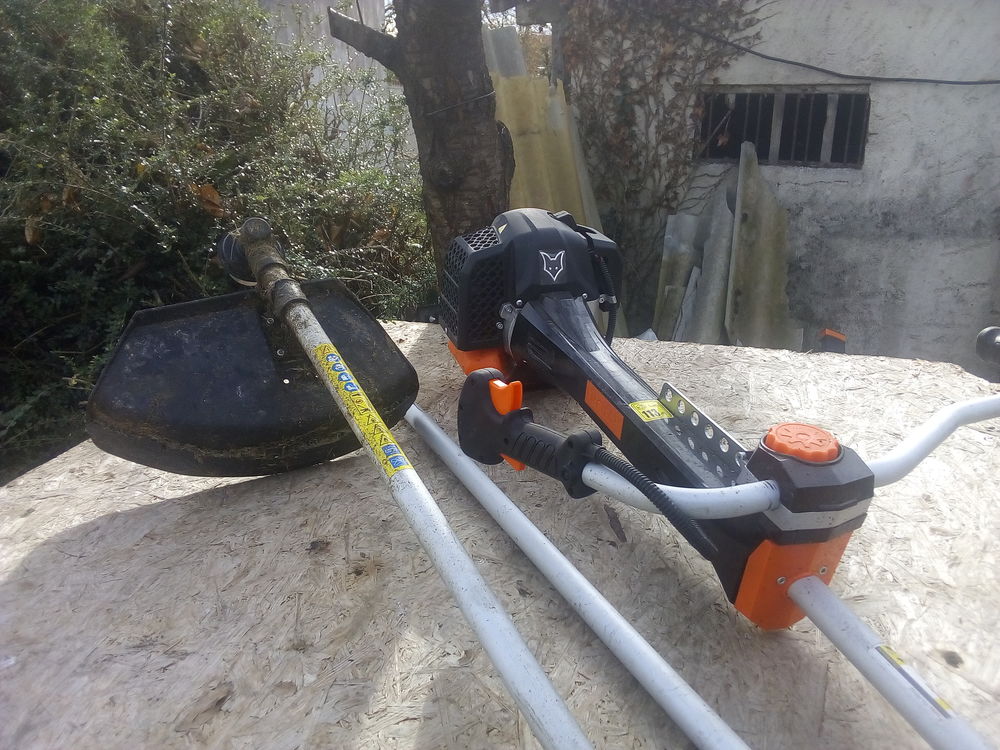 lot de d&eacute;broussailleuse fuctex Bricolage